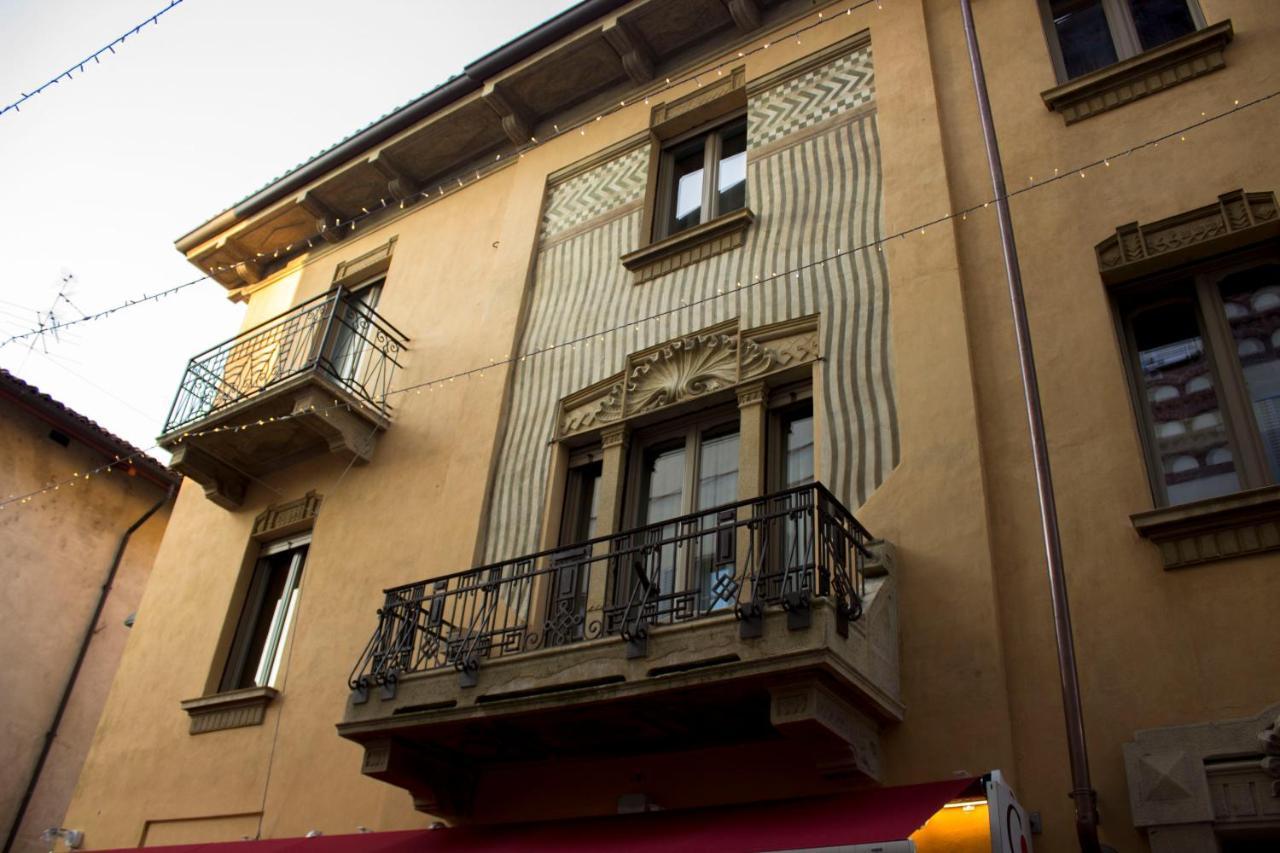 阿尔巴Palazzo Belli住宿加早餐旅馆 外观 照片